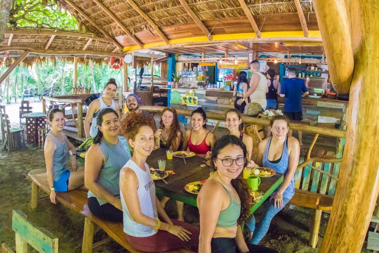 Playa 506 Beachfront Hostel Puerto Viejo de Talamanca Eksteriør billede