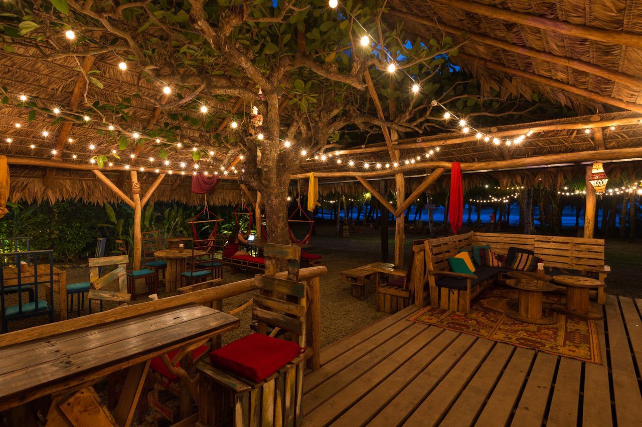 Playa 506 Beachfront Hostel Puerto Viejo de Talamanca Eksteriør billede
